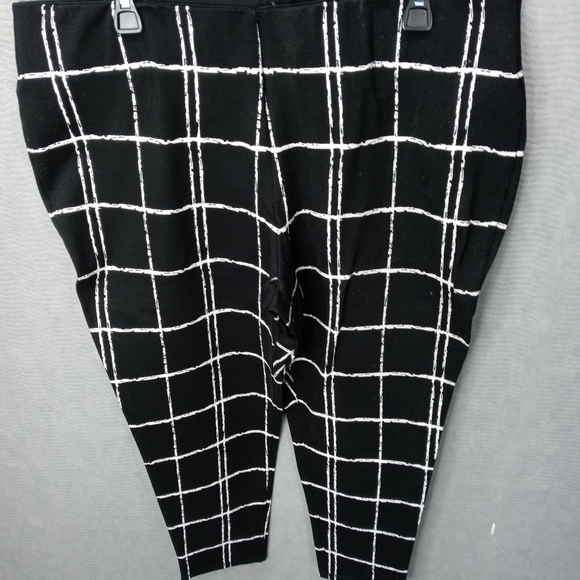 Nygard luxe slims legging sz XL (18-20) black/whit - Picture 2 of 8